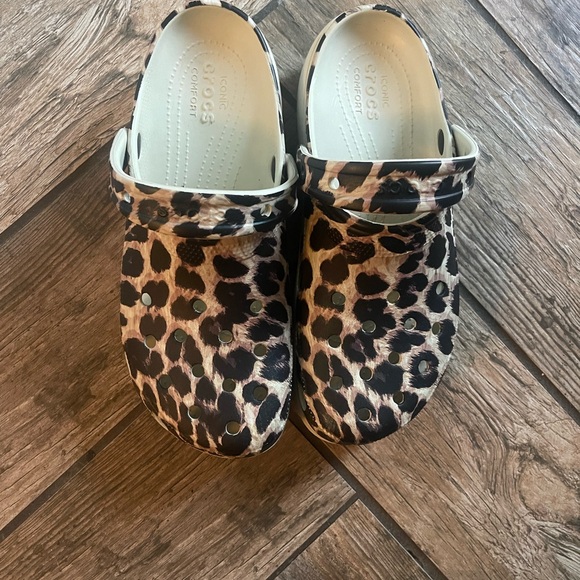 Crocs leopard platform W 11 EUC - Picture 2 of 7